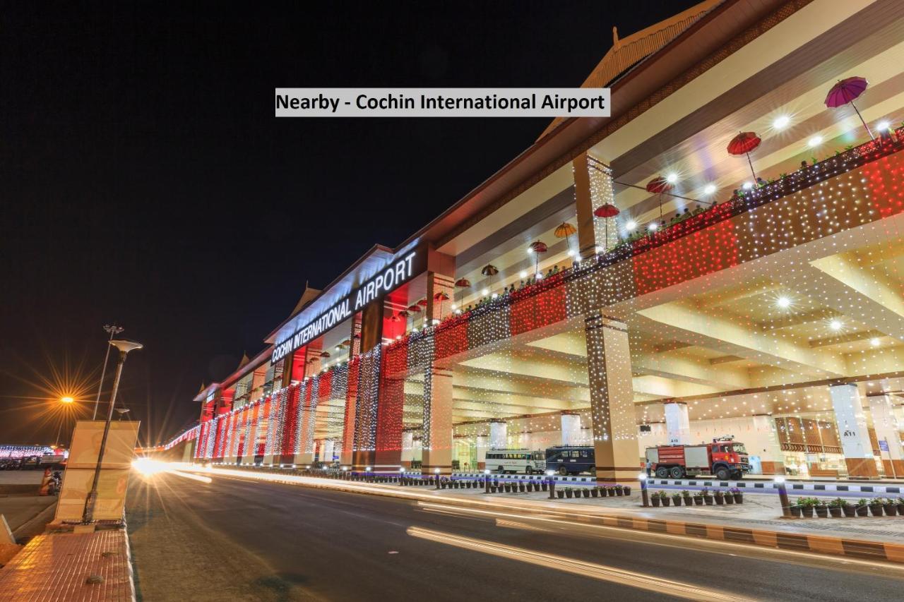 Oyo 15598 Cochin Airport Hotel Nedumbassery Exterior photo